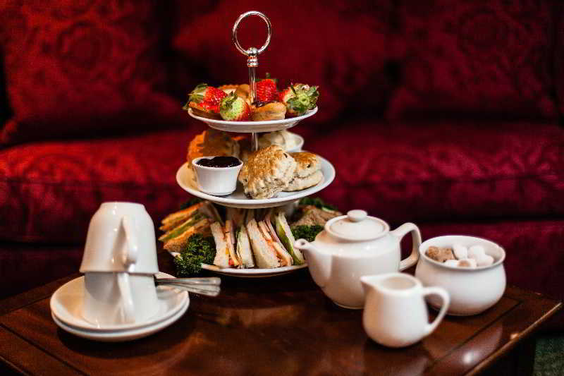 The Academy - Small Luxury Hotels Of The World London Ngoại thất bức ảnh Afternoon tea at the Ritz