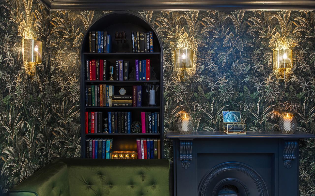 The Academy - Small Luxury Hotels Of The World London Ngoại thất bức ảnh The Library at The Ivy, St John's Wood