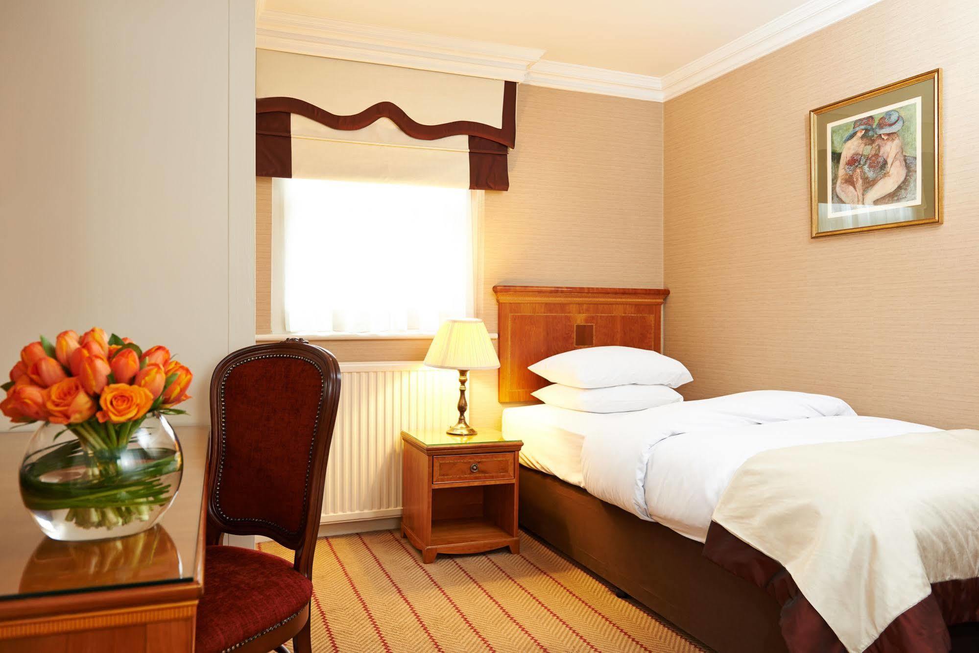 The Academy - Small Luxury Hotels Of The World London Ngoại thất bức ảnh A single room