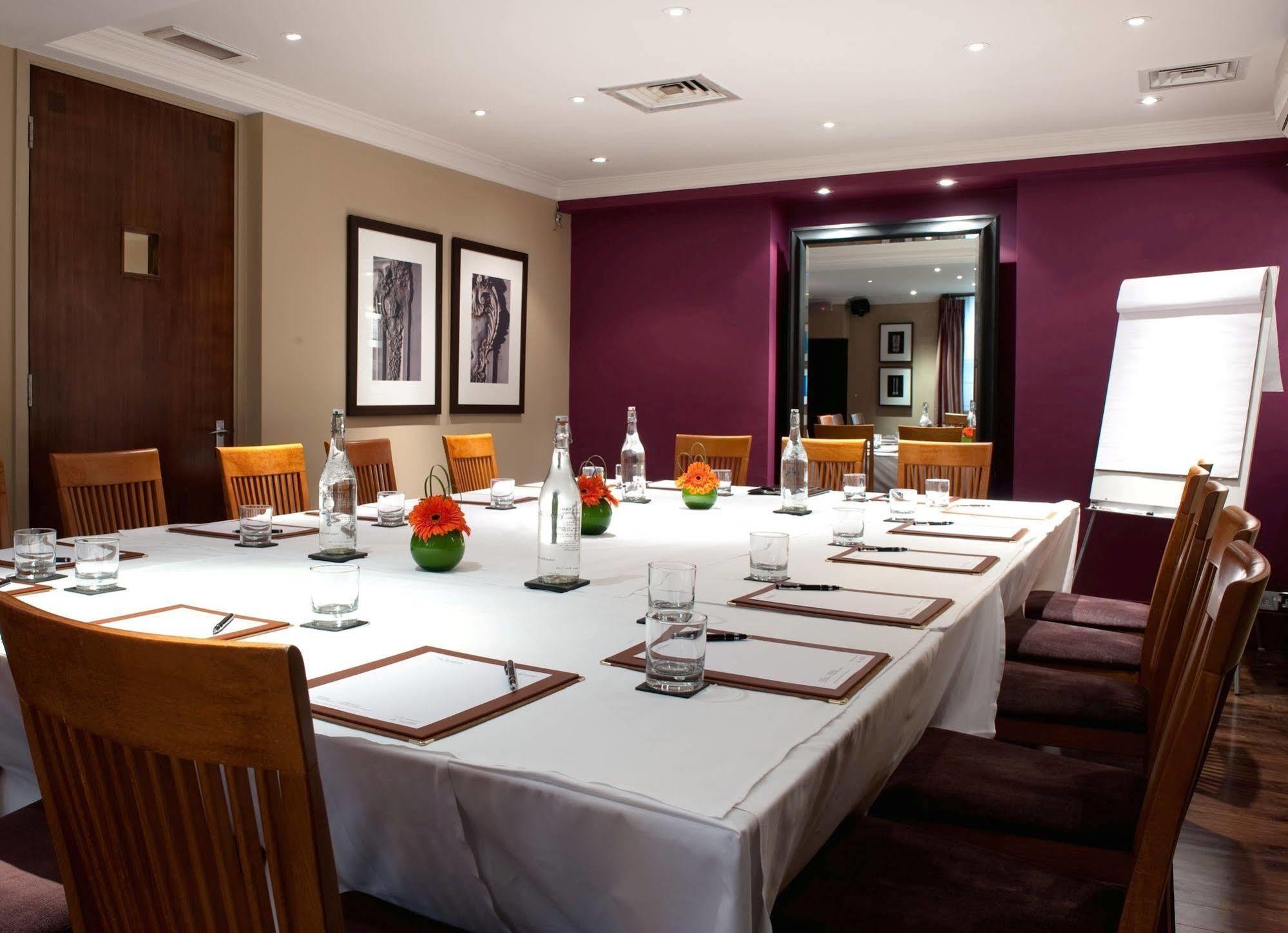 The Academy - Small Luxury Hotels Of The World London Ngoại thất bức ảnh The meeting room at the hotel