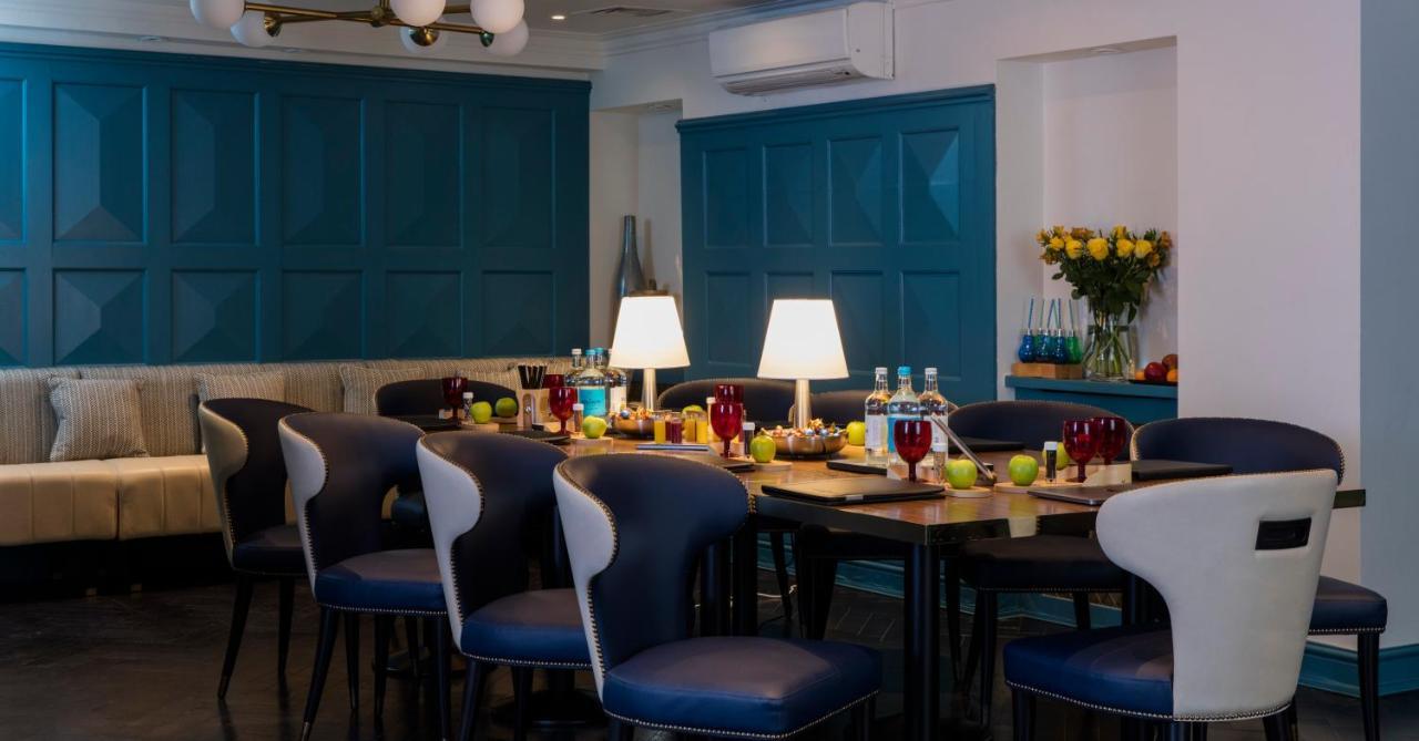 The Academy - Small Luxury Hotels Of The World London Ngoại thất bức ảnh The dining room at the 1930s house